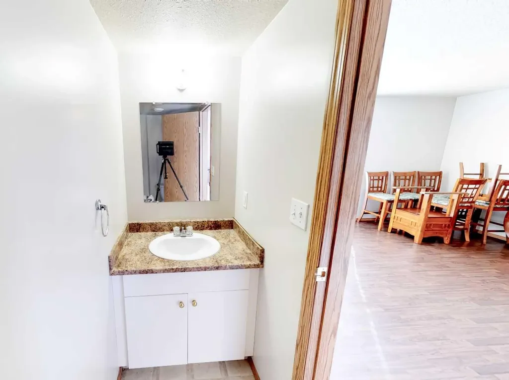 10029 105 Avenue Grande Prairie AB T8V 1H2