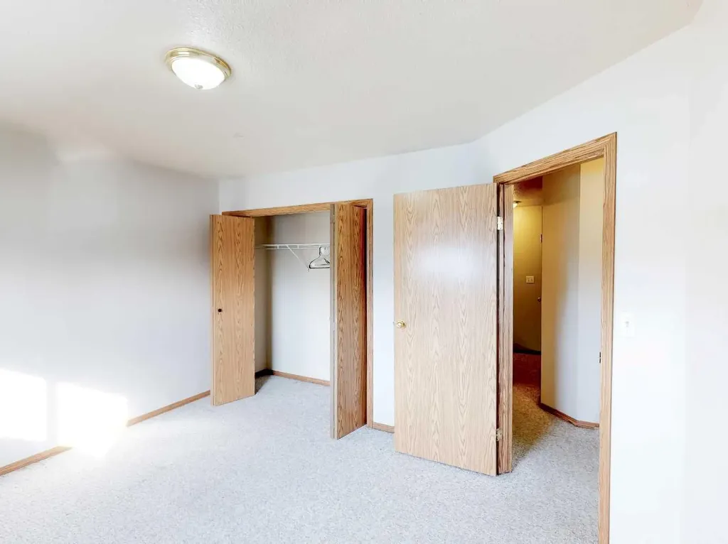 10029 105 Avenue Grande Prairie AB T8V 1H2