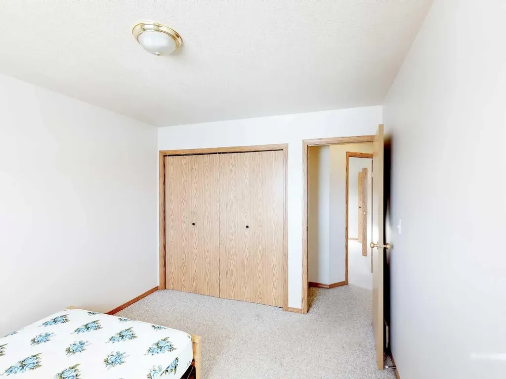 10029 105 Avenue Grande Prairie AB T8V 1H2