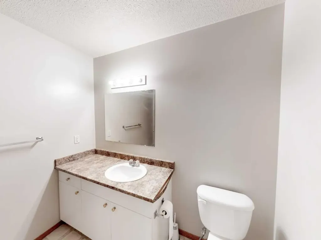 10029 105 Avenue Grande Prairie AB T8V 1H2