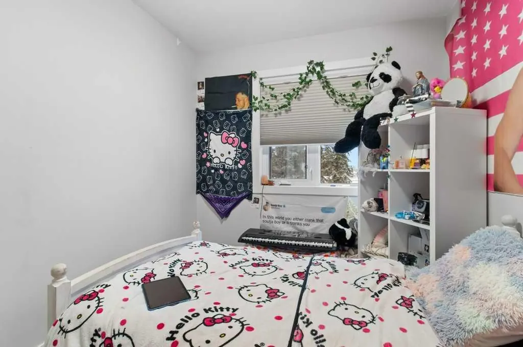 4507 48 Avenue Sylvan Lake AB T4S 1N8