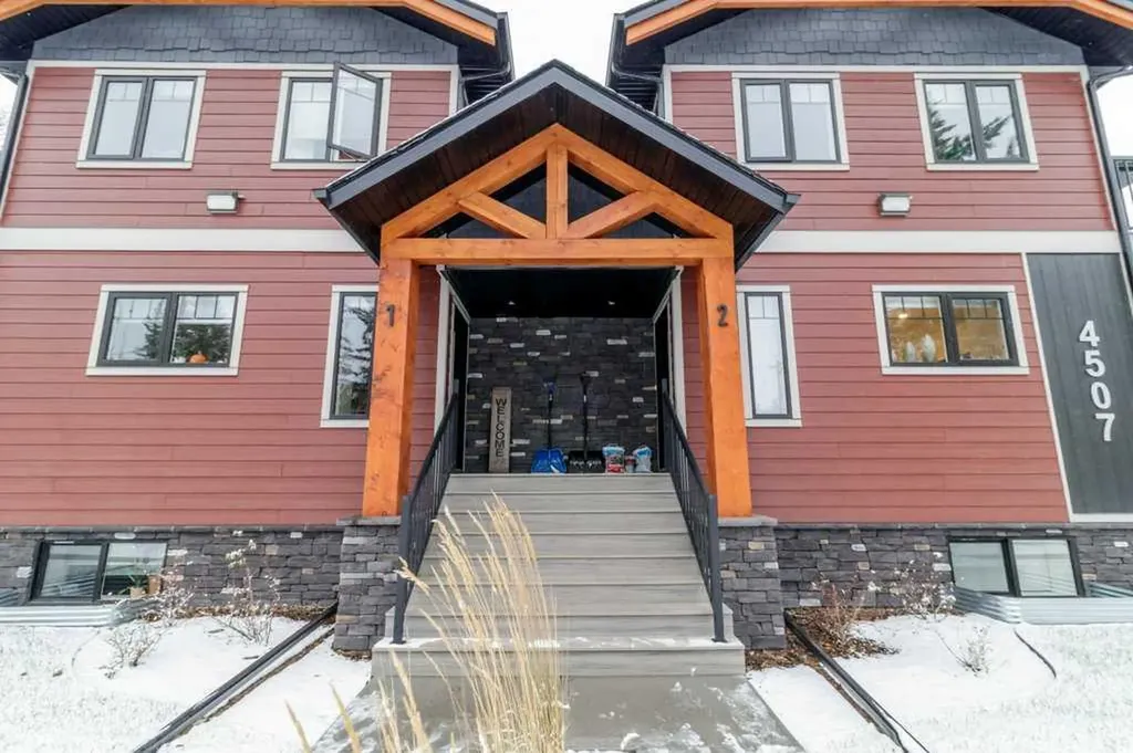4507 48 Avenue Sylvan Lake AB T4S 1N8