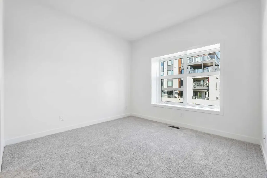 157 Mahogany Gardens SE Calgary AB T3M 3Y2