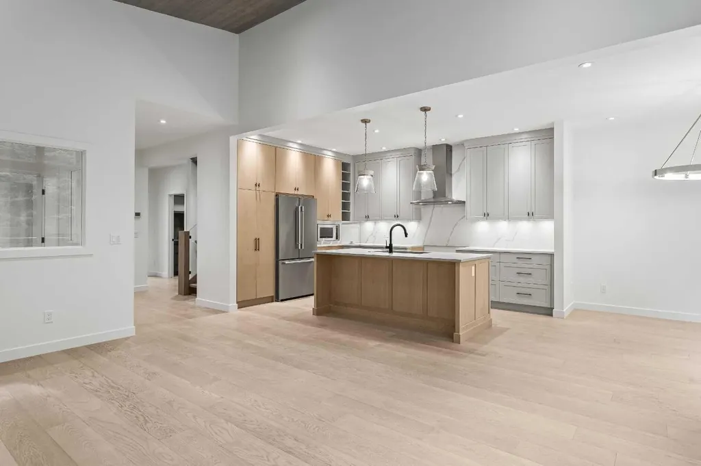249B Three Sisters Drive Canmore AB T1W 2M4