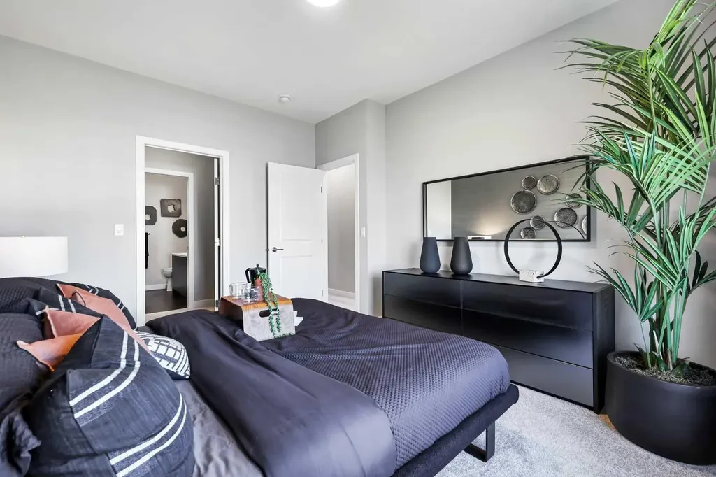 595 Mahogany Road SE Calgary AB T3M 3Y3