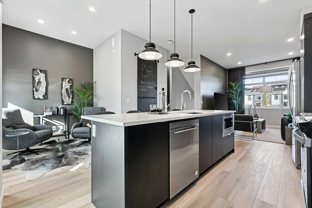 595 Mahogany Road SE Calgary AB T3M 3Y3