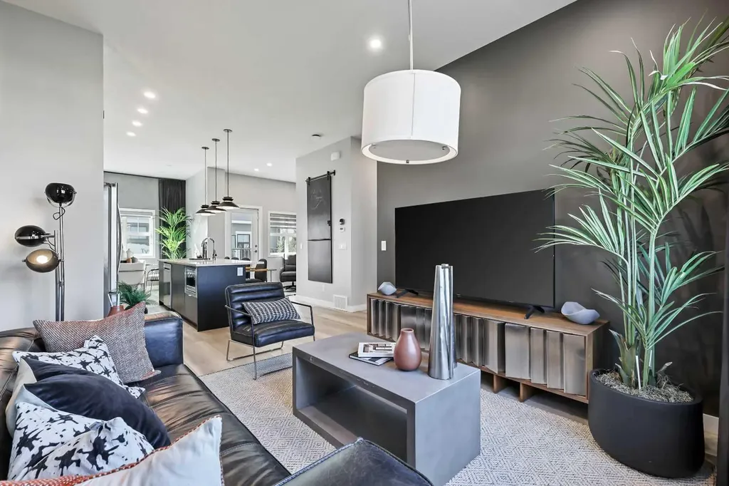595 Mahogany Road SE Calgary AB T3M 3Y3