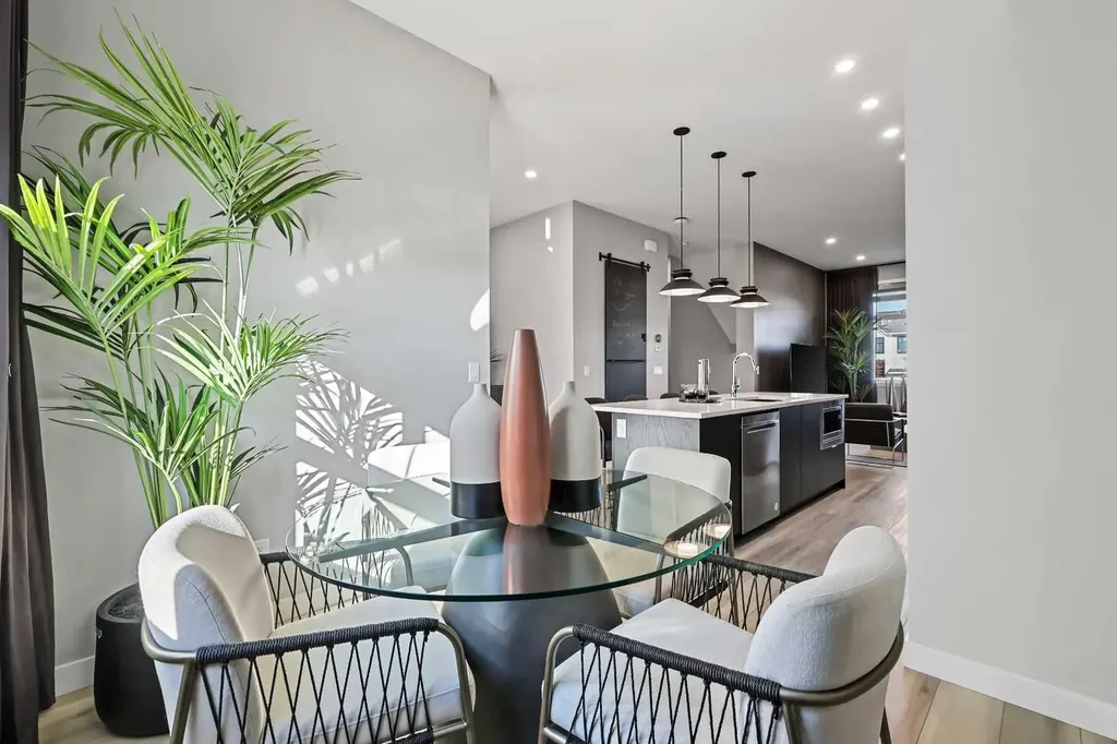 595 Mahogany Road SE Calgary AB T3M 3Y3