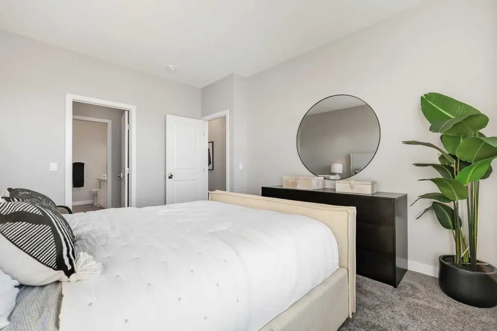185 Mahogany Gardens SE Calgary AB T3M 3Y2