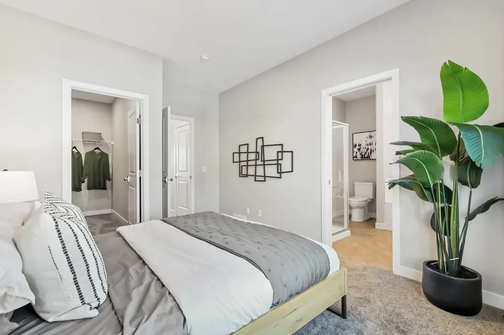 185 Mahogany Gardens SE Calgary AB T3M 3Y2