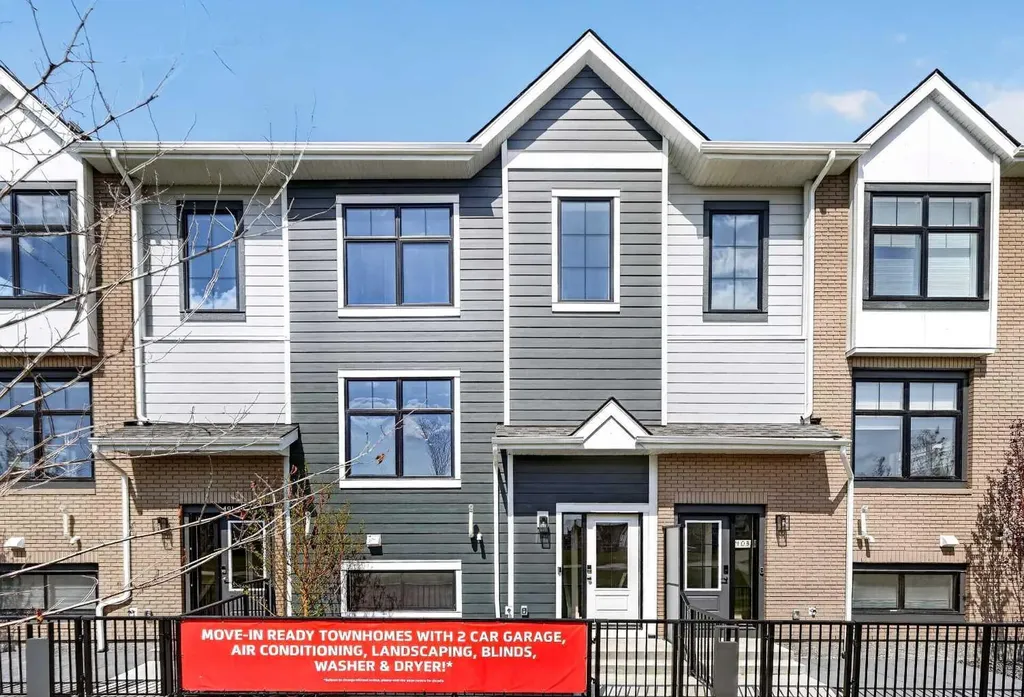 185 Mahogany Gardens SE Calgary AB T3M 3Y2
