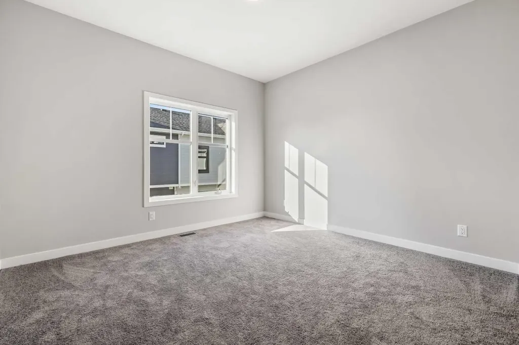 153 Mahogany Gardens SE Calgary AB T3M 3Y2