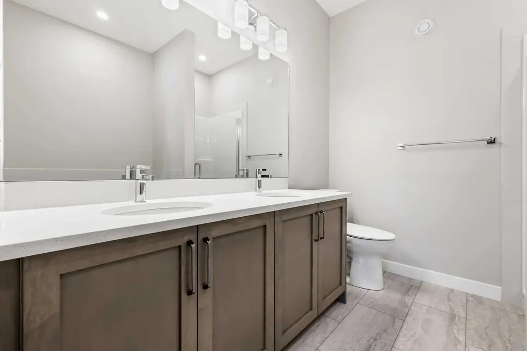 153 Mahogany Gardens SE Calgary AB T3M 3Y2