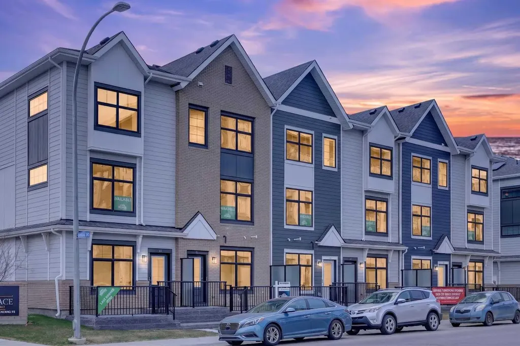 153 Mahogany Gardens SE Calgary AB T3M 3Y2