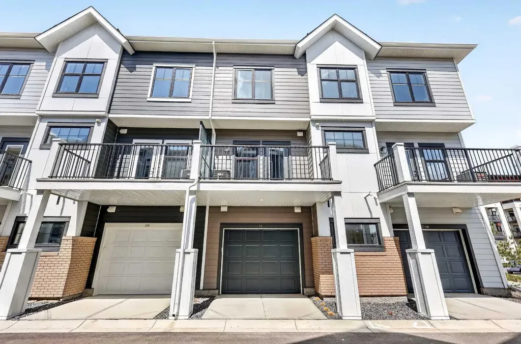 153 Mahogany Gardens SE Calgary AB T3M 3Y2