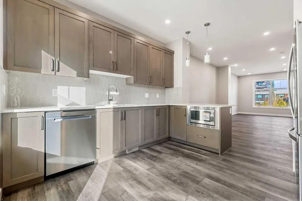 153 Mahogany Gardens SE Calgary AB T3M 3Y2