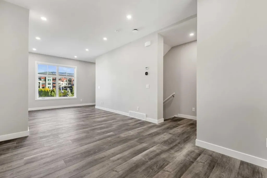 153 Mahogany Gardens SE Calgary AB T3M 3Y2