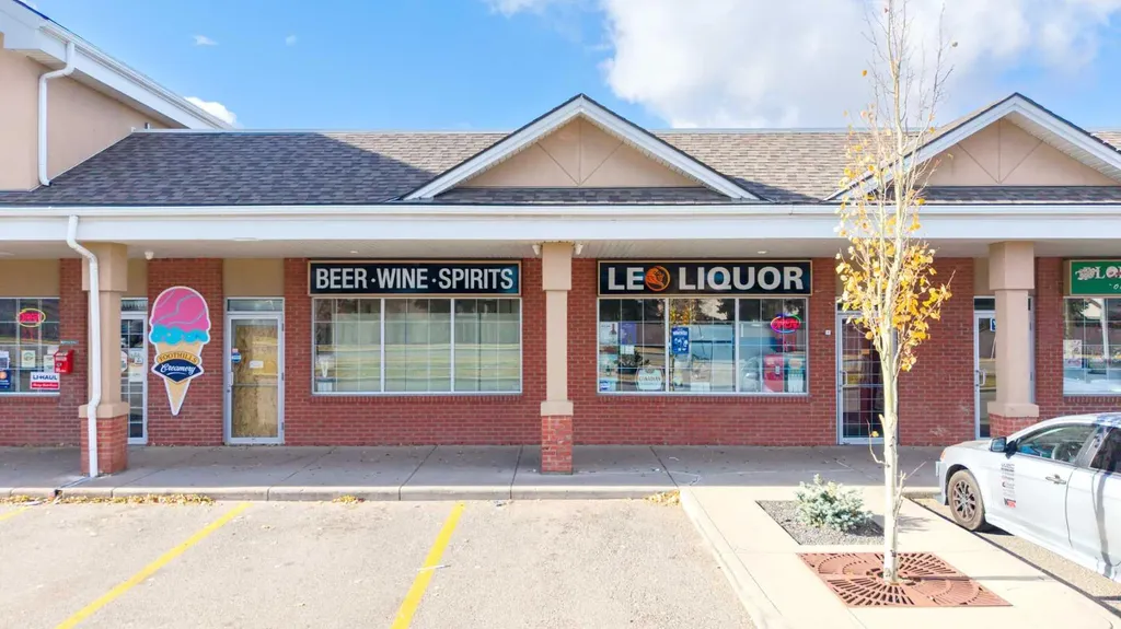 2525 Bridlecrest Way SW Calgary AB T2Y 5J4