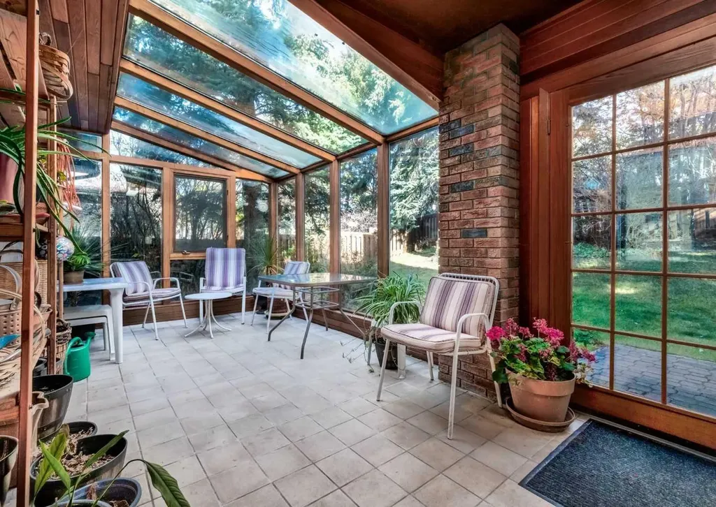 268 Pump Hill Gardens SW Calgary AB T2V 4M6