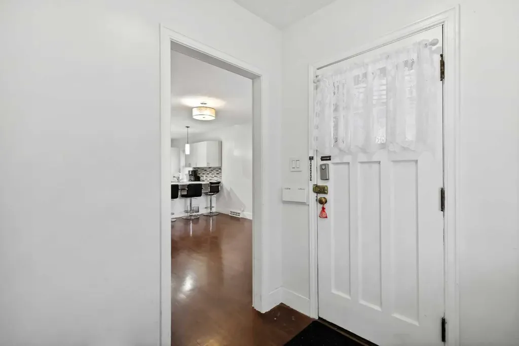 230 8a Street NE Calgary AB T2E 4J1