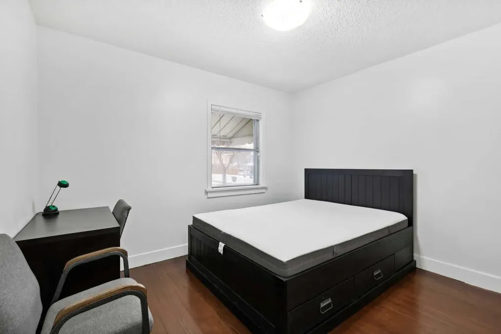 230 8a Street NE Calgary AB T2E 4J1