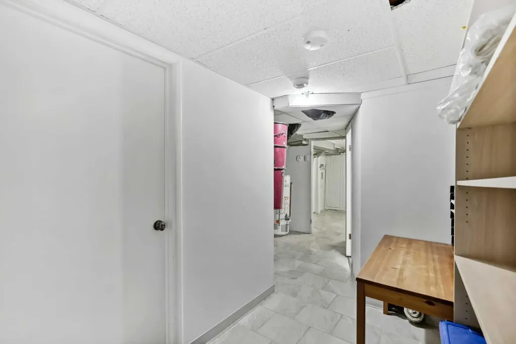 230 8a Street NE Calgary AB T2E 4J1