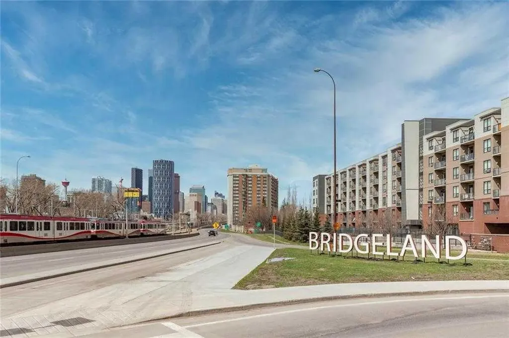 230 8a Street NE Calgary AB T2E 4J1