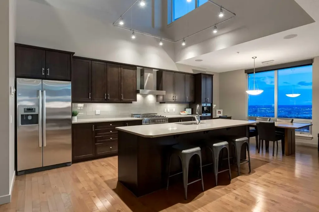 210 15 Avenue SE Calgary AB T2G 0B5