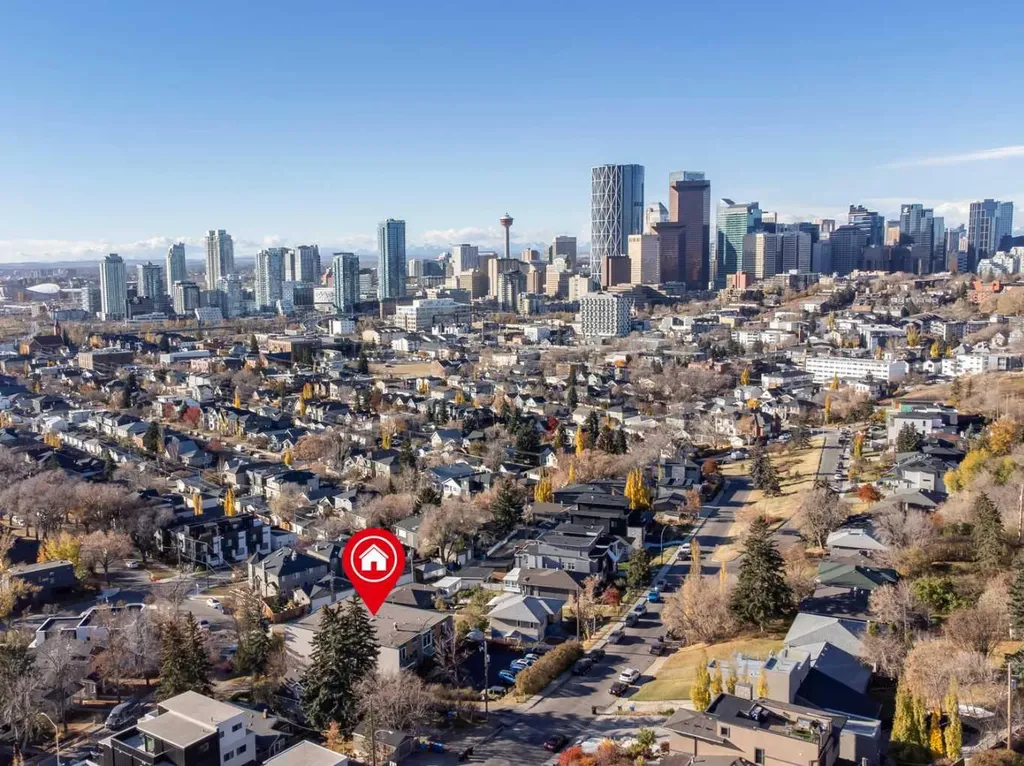 810 Drury Avenue NE Calgary AB T2E0M2