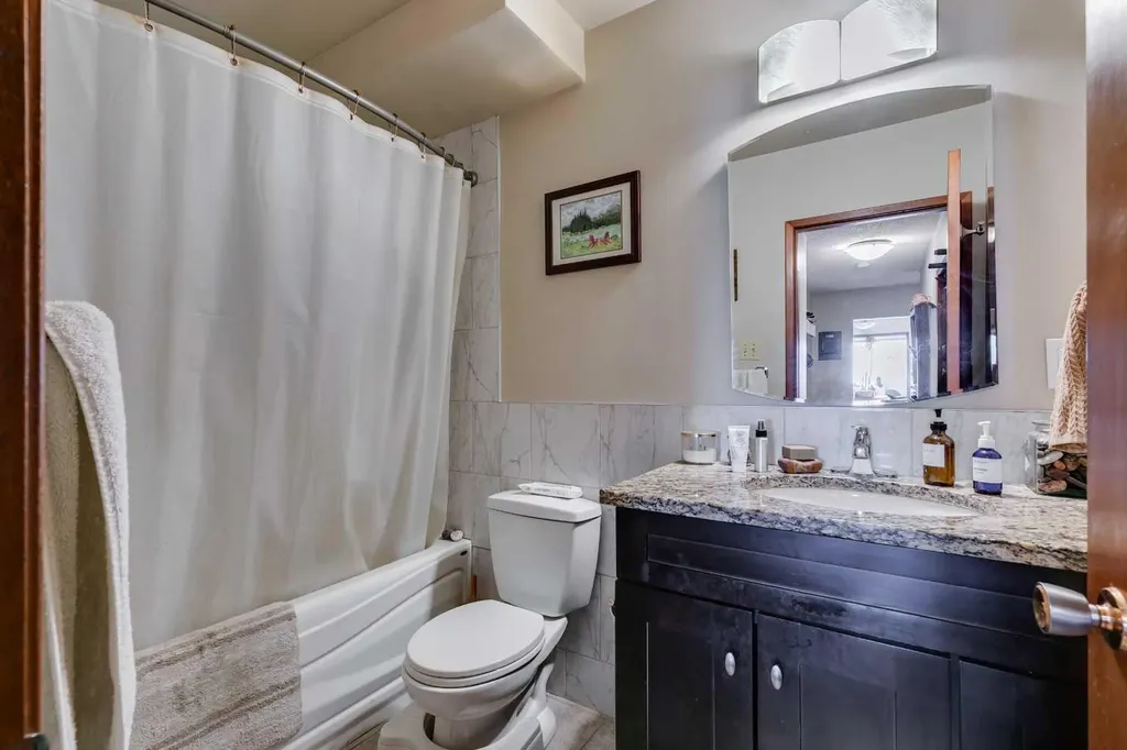 810 Drury Avenue NE Calgary AB T2E0M2