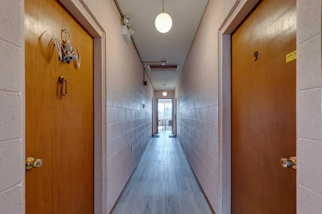 810 Drury Avenue NE Calgary AB T2E0M2