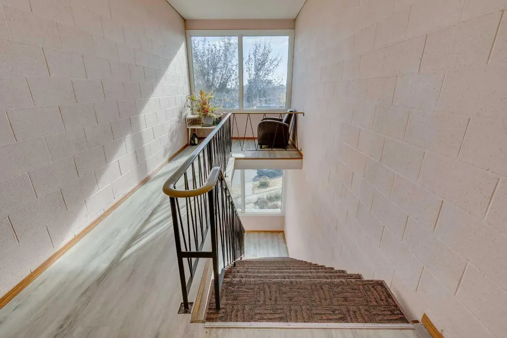 810 Drury Avenue NE Calgary AB T2E0M2
