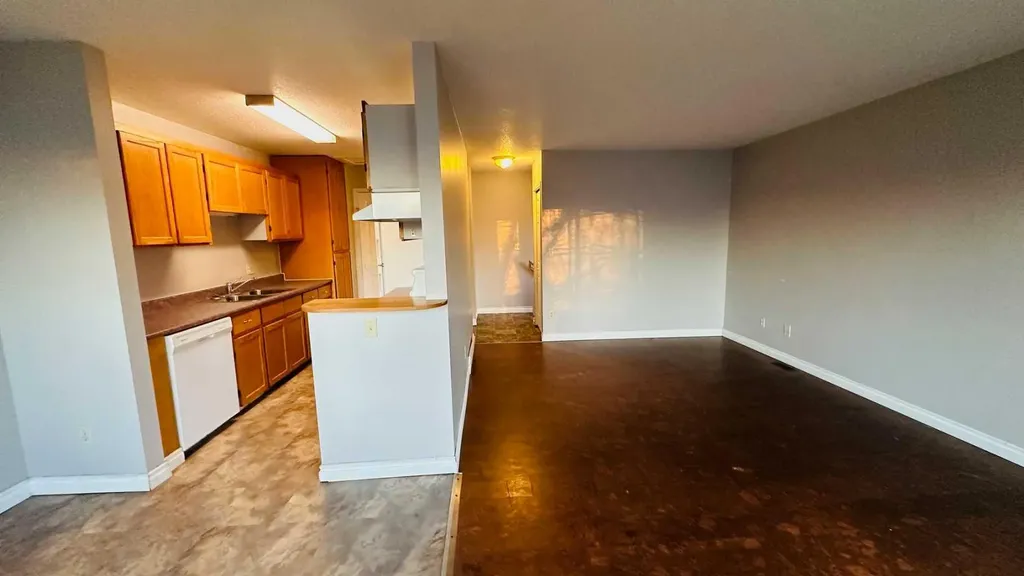 108 Railway Avenue North Morrin AB T0J 2B0