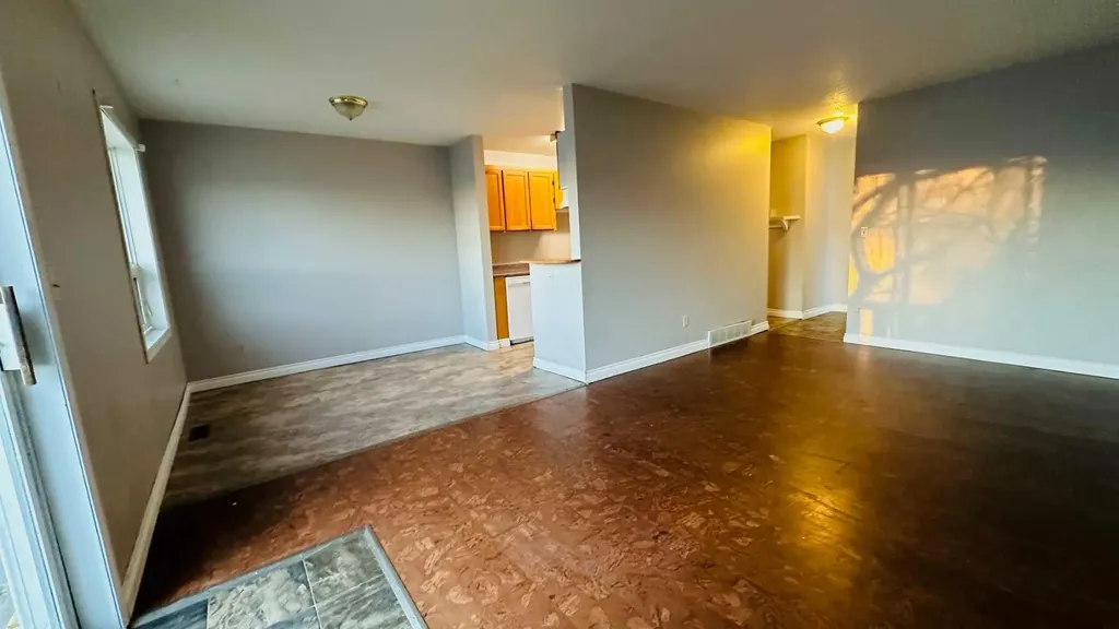108 Railway Avenue North Morrin AB T0J 2B0