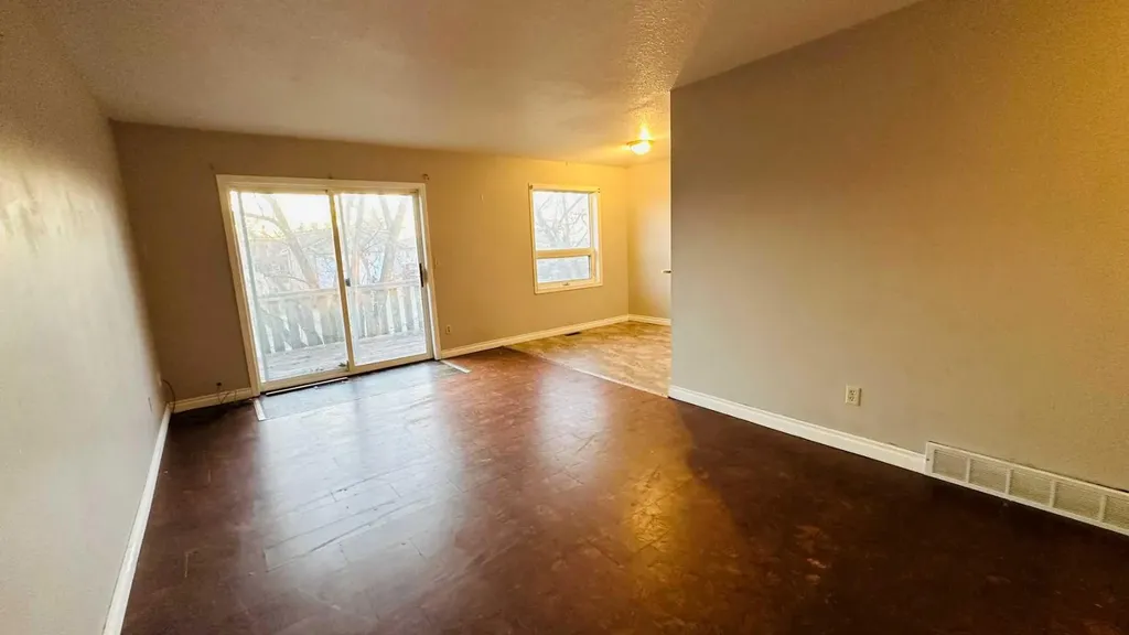 108 Railway Avenue North Morrin AB T0J 2B0