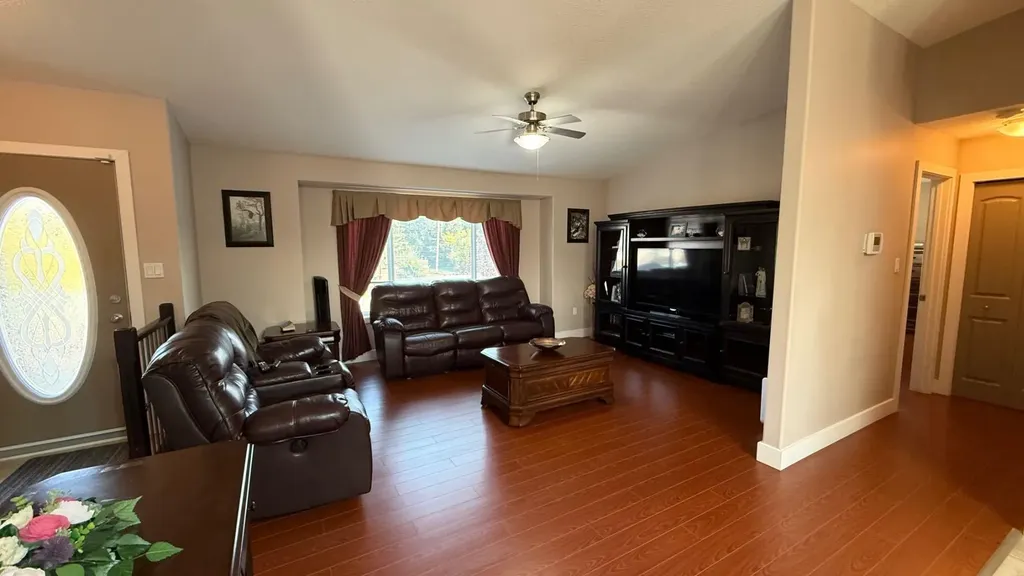 219 1 Avenue E Youngstown AB T0J 3P0