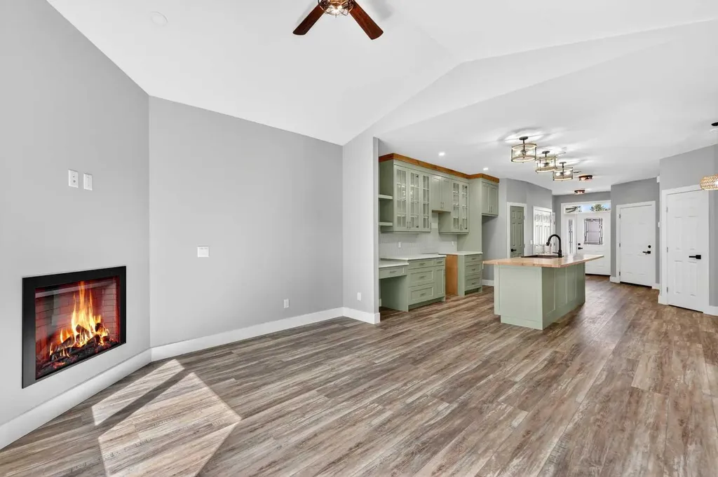 610 4 Avenue SW Sundre AB T0M1X0