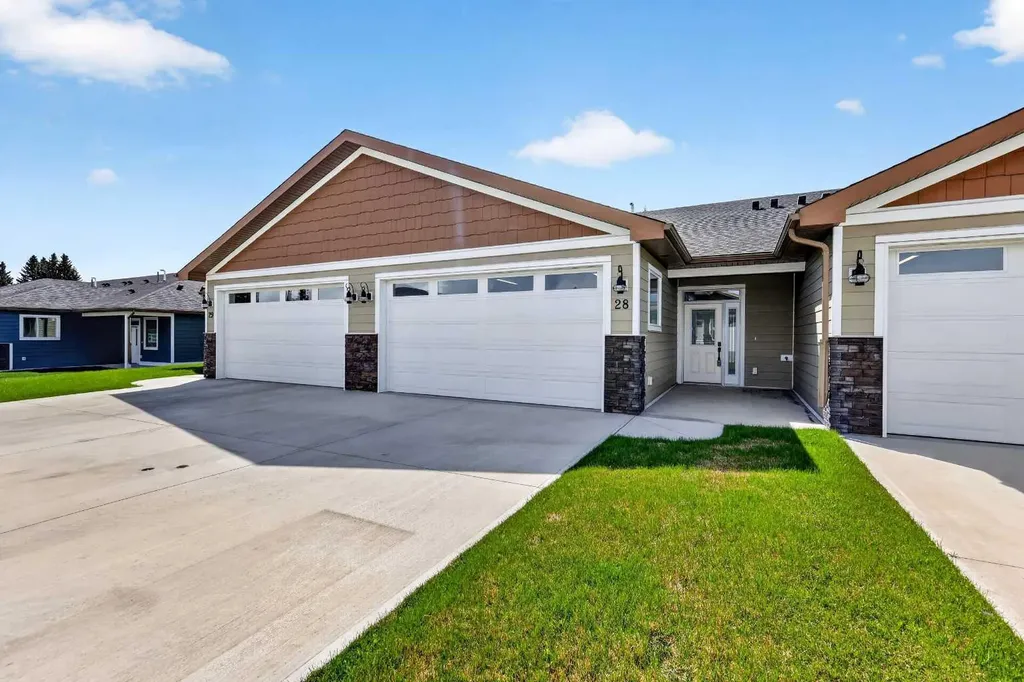 610 4 Avenue SW Sundre AB T0M1X0