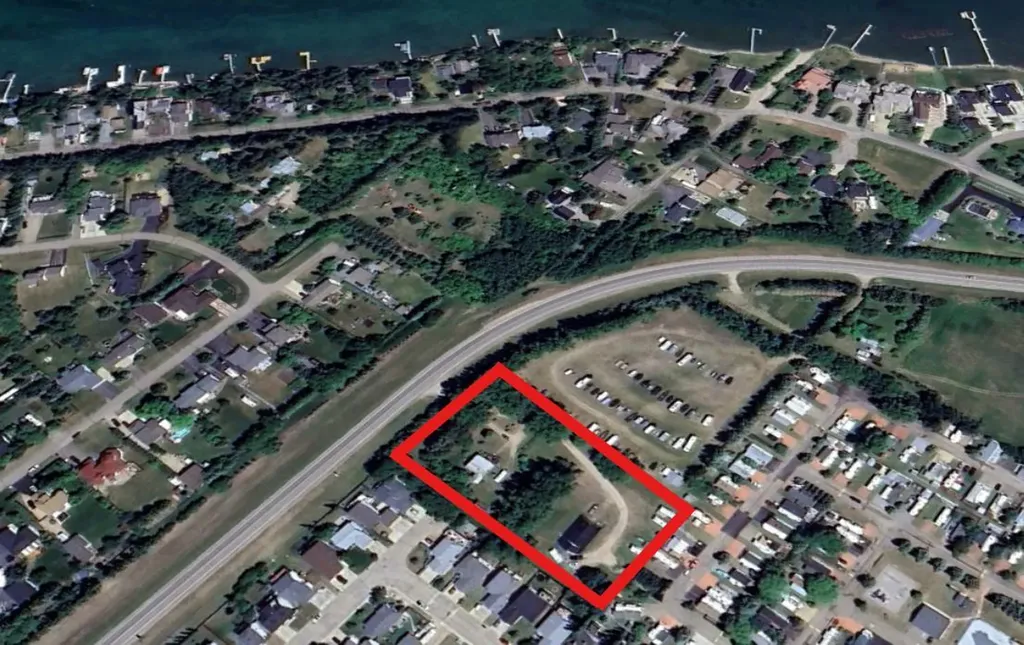 5801 Lakeshore Drive Sylvan Lake AB T4S 1T9