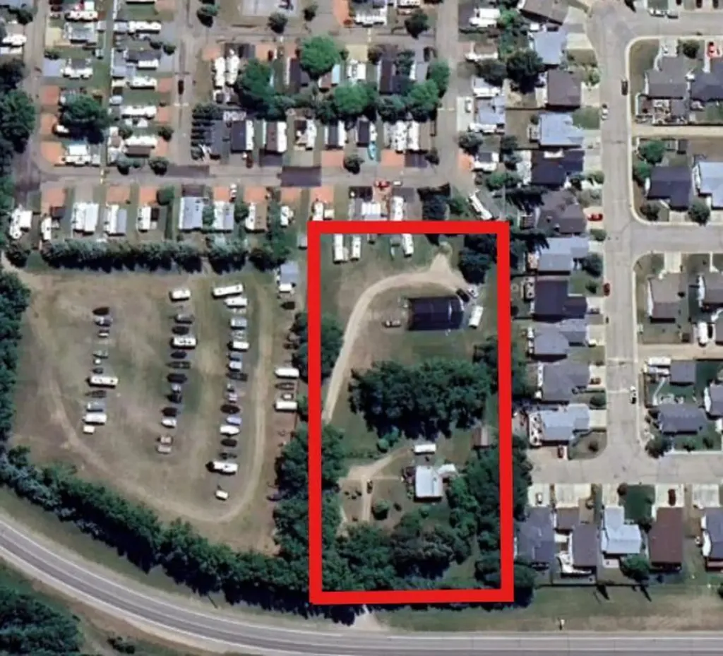 5801 Lakeshore Drive Sylvan Lake AB T4S 1T9
