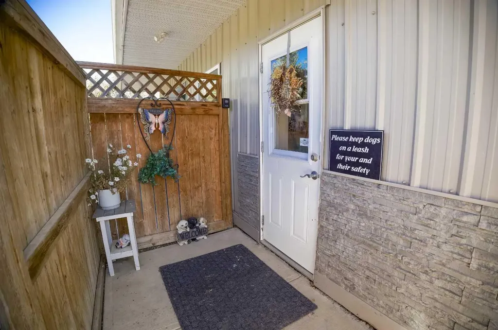27006 Township Road 405.5 Township Rural Lacombe County AB T4L 1X1
