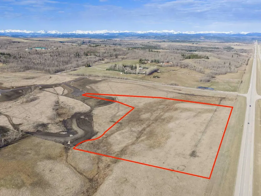Nw; 20; 22; 2; 5 Rural Foothills County AB T1S2P6