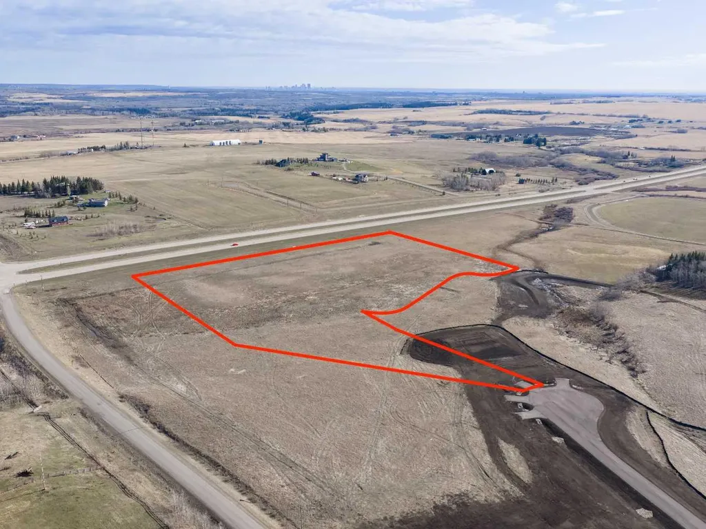 Nw; 20; 22; 2; 5 Rural Foothills County AB T1S2P6