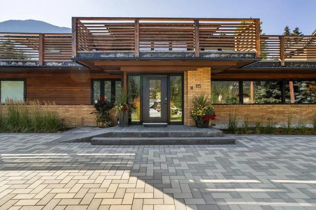 115 Spray Avenue Banff AB T1L 1A1
