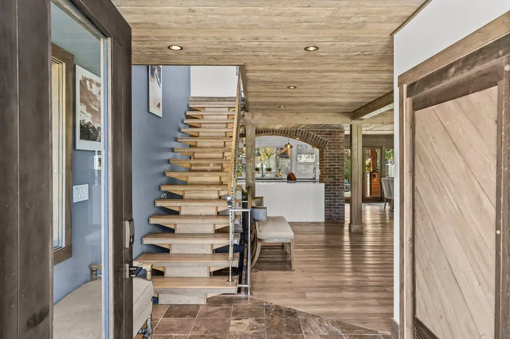 115 Spray Avenue Banff AB T1L 1A1