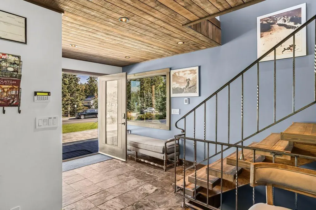 115 Spray Avenue Banff AB T1L 1A1