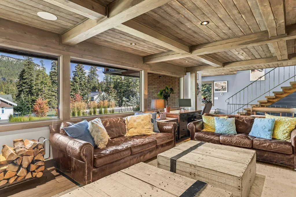115 Spray Avenue Banff AB T1L 1A1