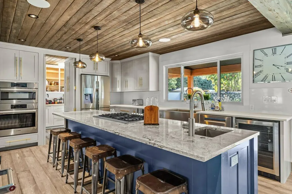 115 Spray Avenue Banff AB T1L 1A1