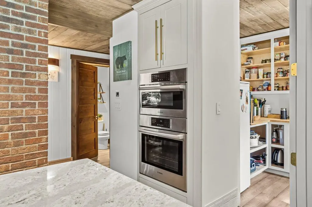 115 Spray Avenue Banff AB T1L 1A1