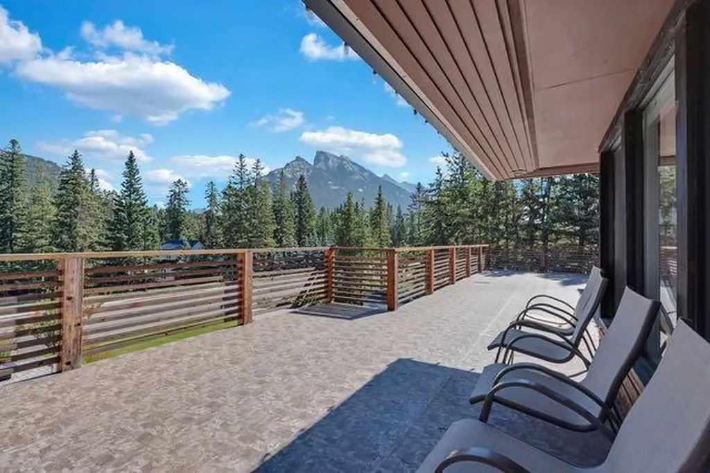 115 Spray Avenue Banff AB T1L 1A1